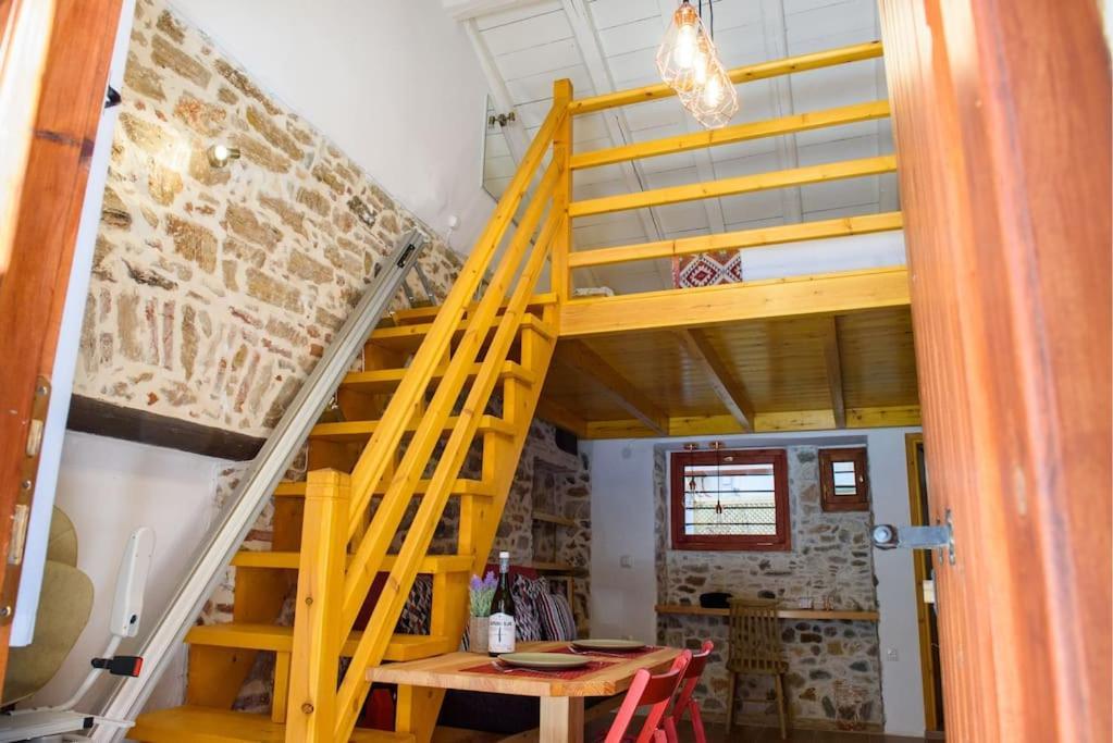 Apartamento Lavrio Stone House 5 Min From The Centre/Port Exterior foto
