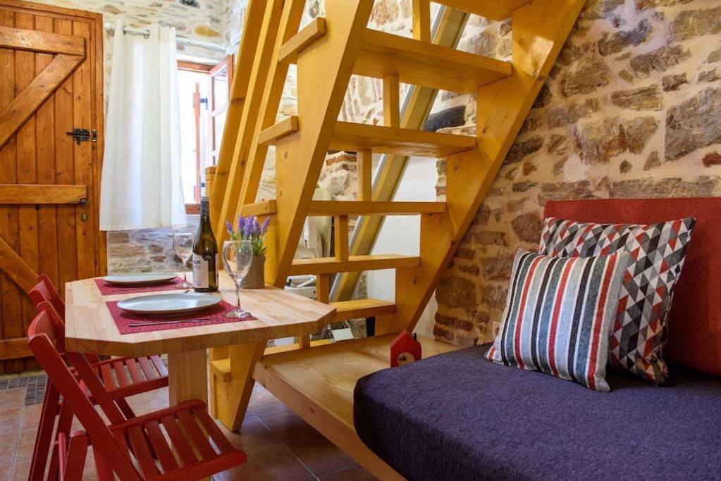 Apartamento Lavrio Stone House 5 Min From The Centre/Port Exterior foto