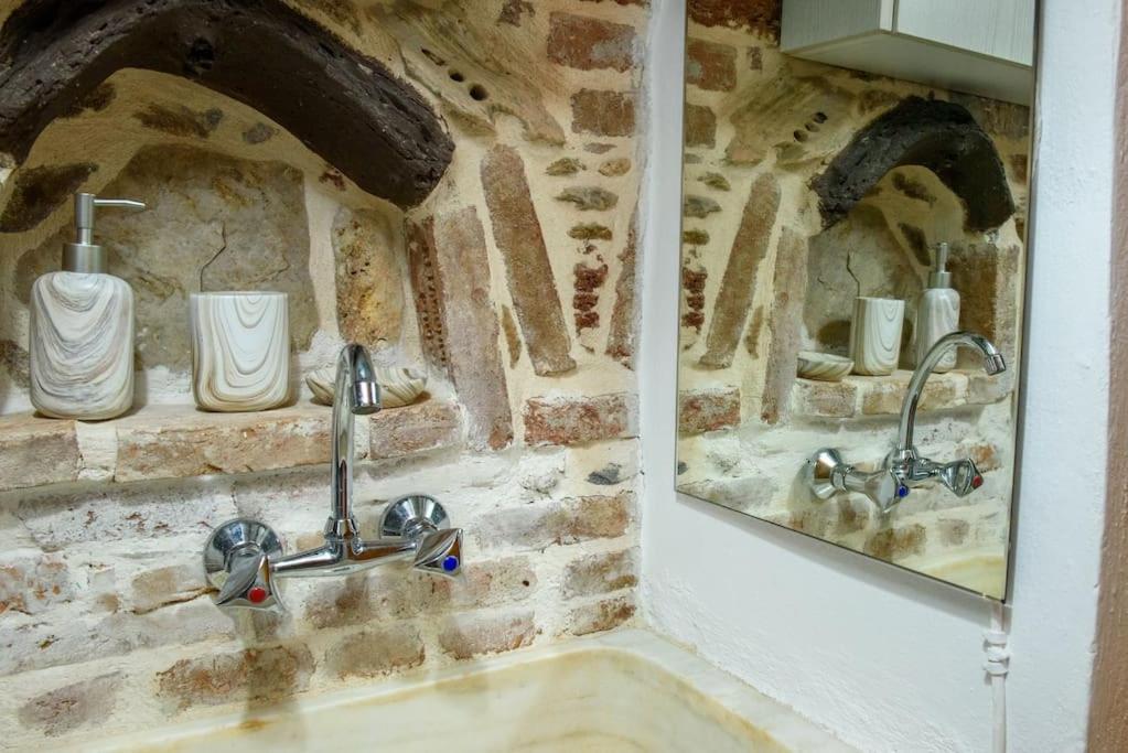 Apartamento Lavrio Stone House 5 Min From The Centre/Port Exterior foto