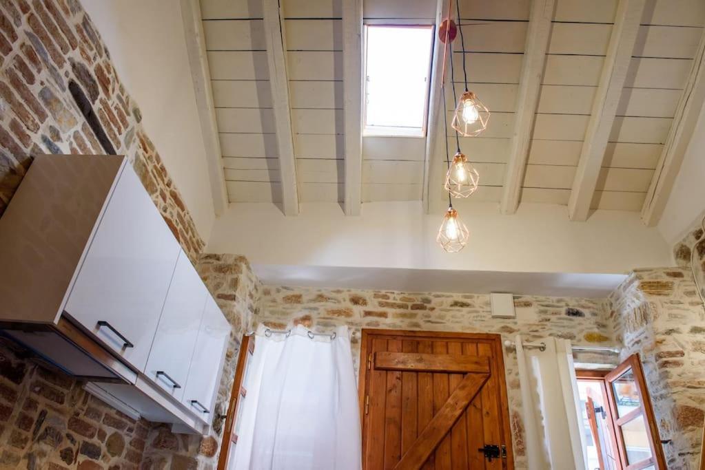 Apartamento Lavrio Stone House 5 Min From The Centre/Port Exterior foto