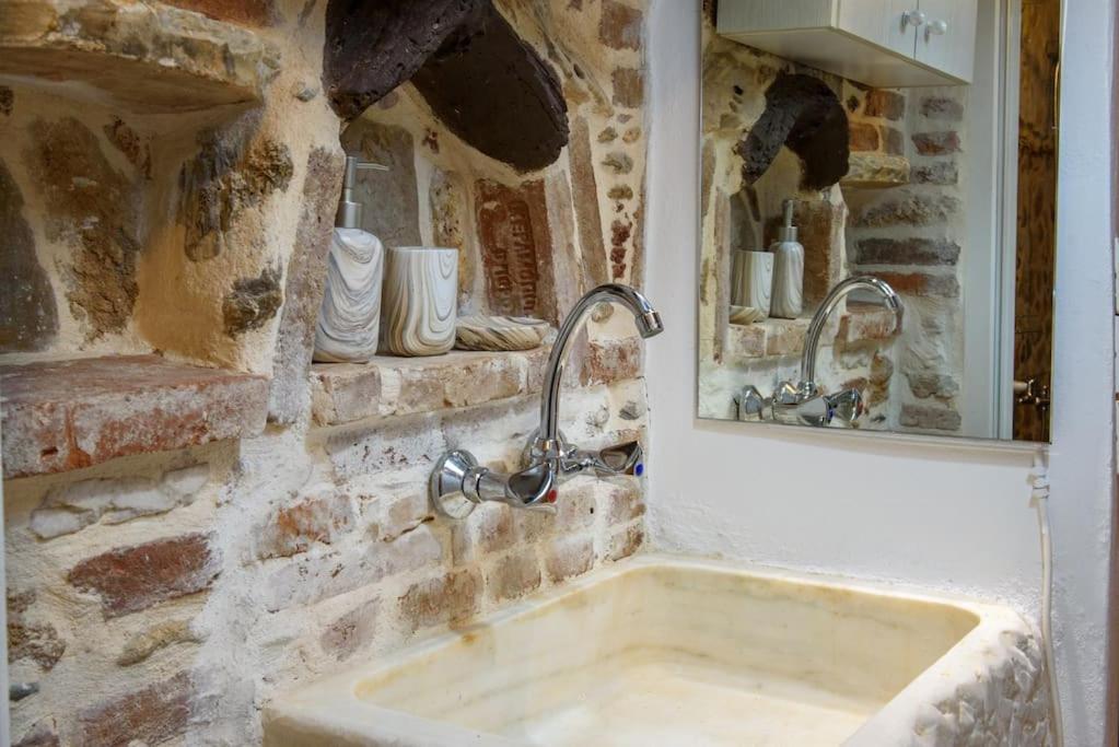 Apartamento Lavrio Stone House 5 Min From The Centre/Port Exterior foto